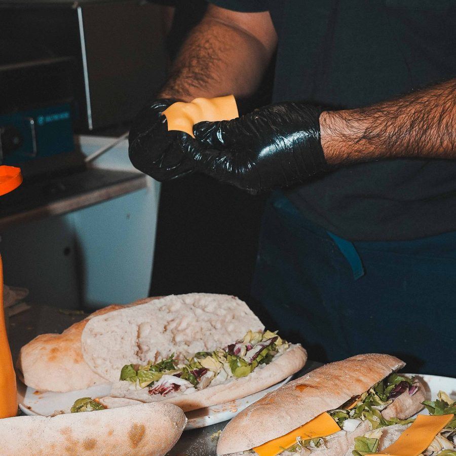Sandwich végétarien aux légumes grillés